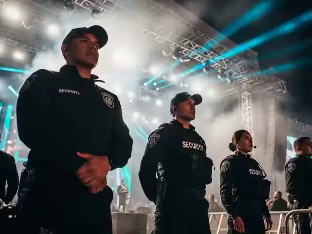 Inspección de accesos con protocolo en un evento corporativo